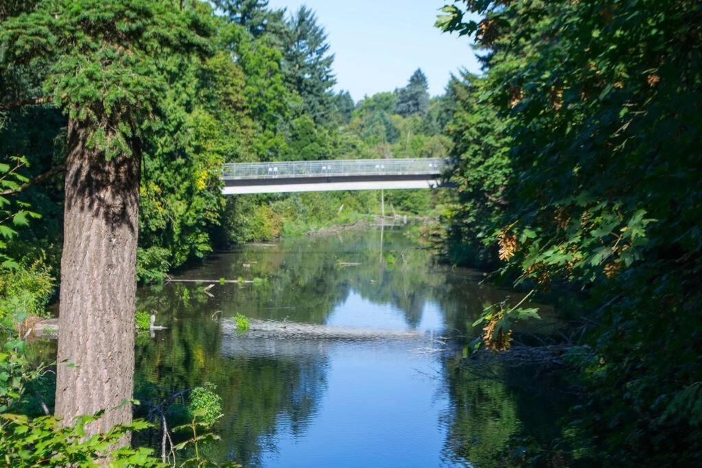 Appartement Heart Of Woodstock, 10 Min Walk To Reed, With Private Garage! à Portland Extérieur photo